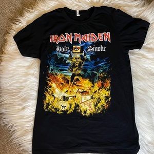 Iron Maiden Holy Smoke Graphic Heavy Metal Tshirt Unisex Medium EUC